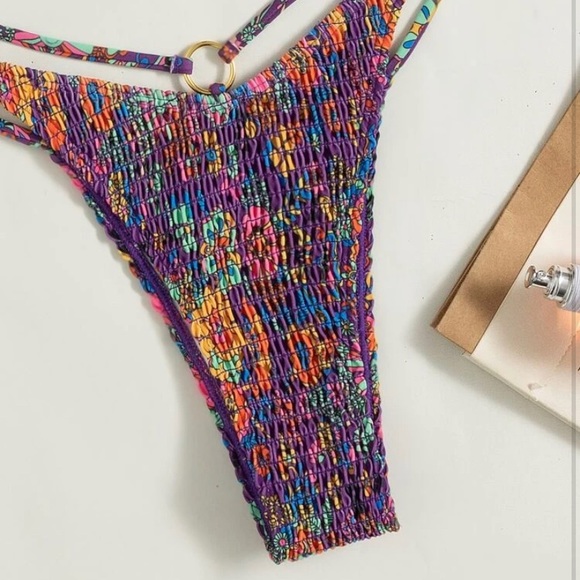 Floral Print Smocked Halter Underwire Bikini Swimsuit - Picture 5 of 6